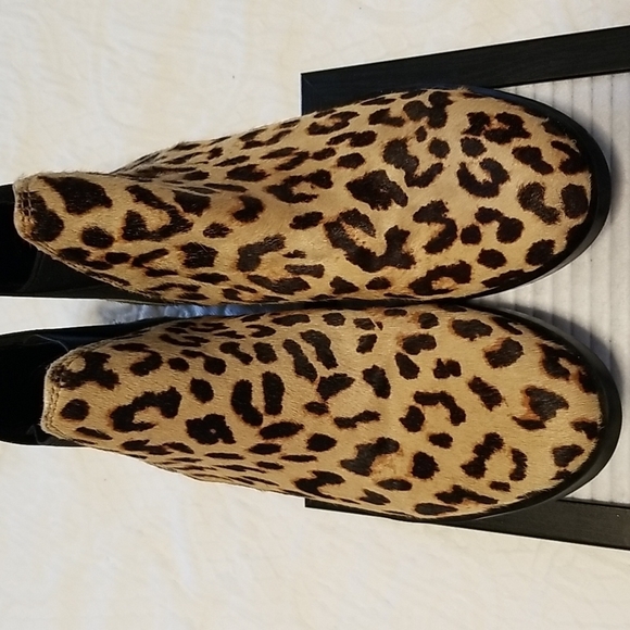 𝅺Aldo leopard ankle boots - Picture 9 of 9